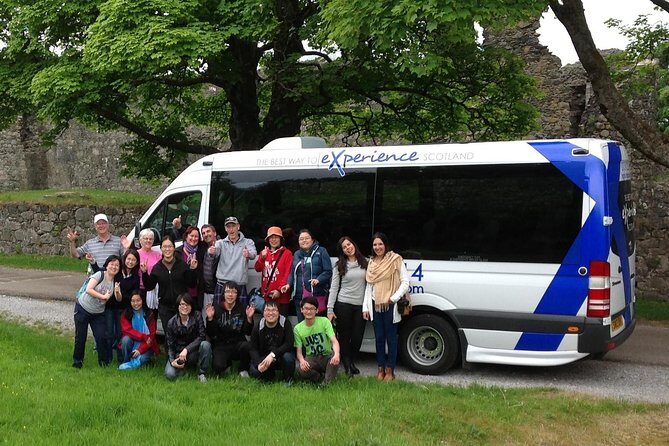 1-day Small Group Loch Ness Discovery Tour from Glasgow - Glencoe in 20 Minutes: Quick Photos, Windy Realness