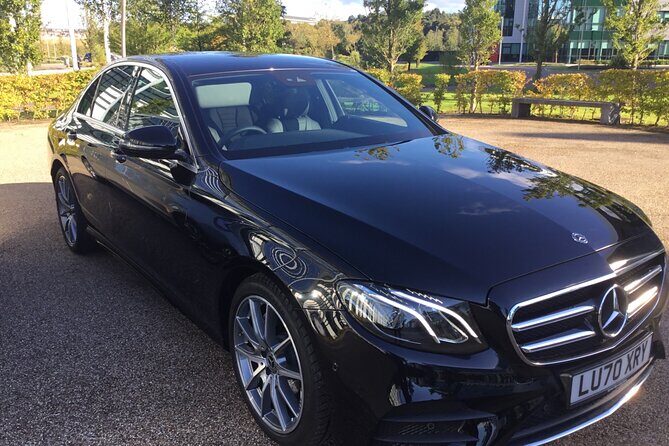 Airport Transfer - Private Ride for Up to Six: Comfort Without the Shared-Ride Headache