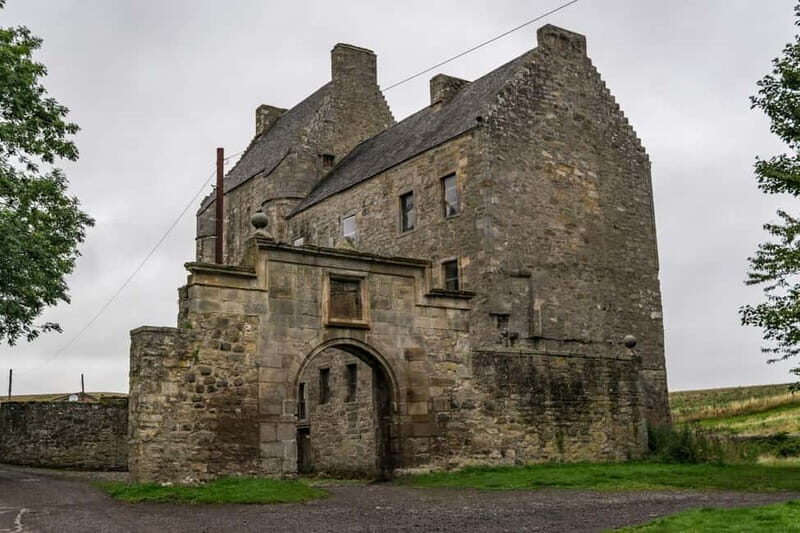 From Glasgow: Castles, Clans & Outlander Day Tour - Doune Castle (Castle Leoch): 14th-century fortress vibes, plus entry reality