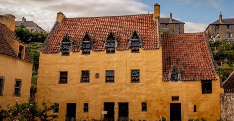 From Glasgow: Outlander Adventure Tour with Tickets - Doune Castle: Castle Leoch’s 14th-century backbone