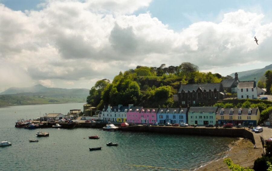 From Glasgow: Scottish Highlands & Isle of Skye 5-Day Tour - Day 2: Glen Coe, Fort William, Glenfinnan Viaduct, and Skye