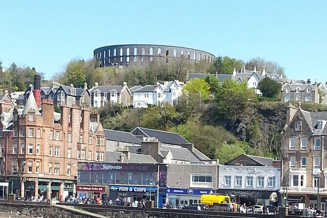 Full-Day Oban Castles and Glencoe Guided Tour from Glasgow - Kilchurn Castle at Loch Awe: short stop, strong presence
