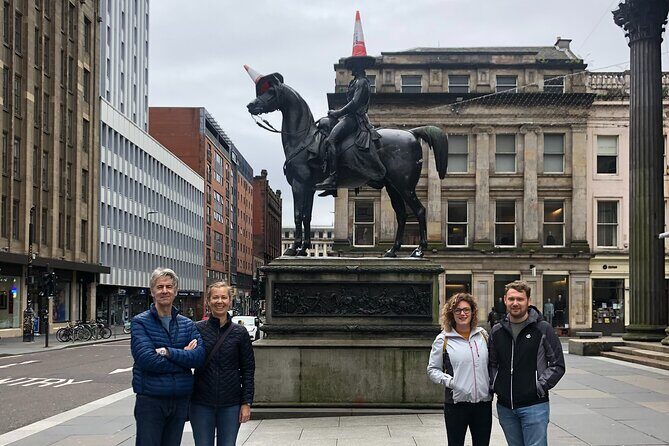 Glasgow City Centre Walking Tour with Local Guide - Street art around Ingram Street: your guide’s twist matters