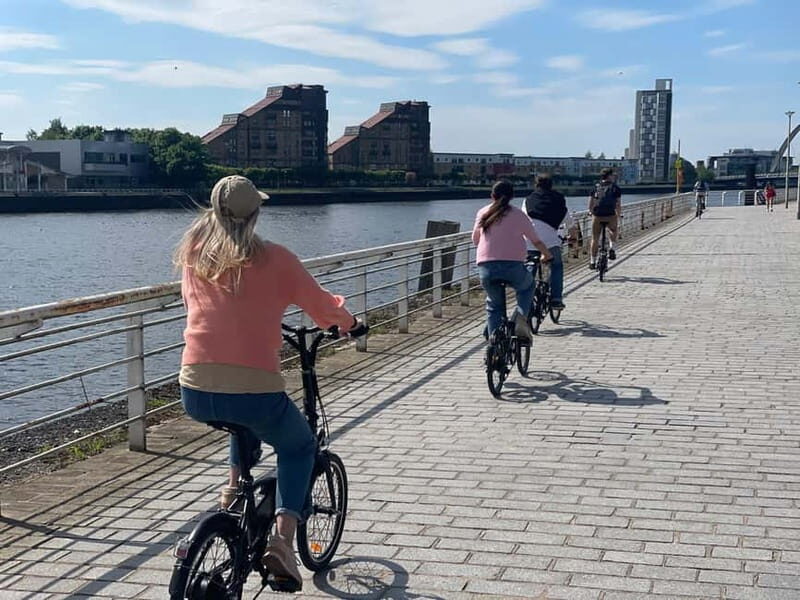 Glasgow: City Highlights Guided Bike Tour - Kelvingrove Museum and the West End: a free cultural stop with a breather