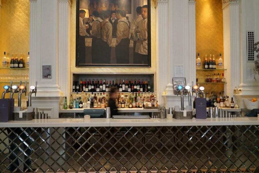 Glasgow: Food and Drink Tour - Stop One: The First Restaurant Tasting Sets the Menu Mood