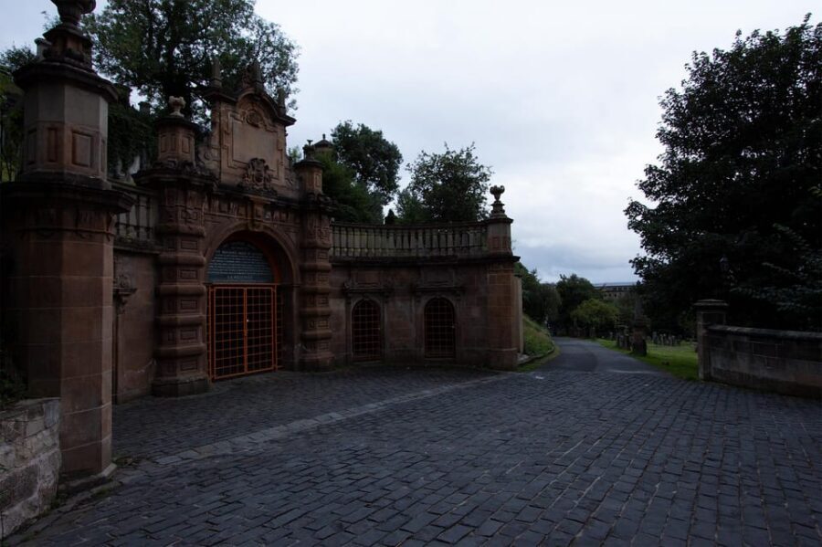Glasgow: Ghouls, Ghosts & Gruesome Tales Guided Walking Tour - Stop by Stop: What You’ll See and Why It Matters