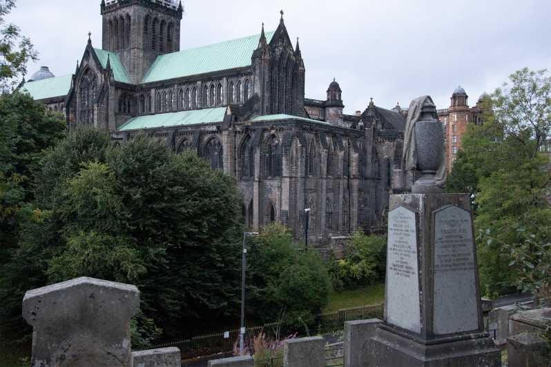 Glasgow: Ghouls, Ghosts & Gruesome Tales Guided Walking Tour - Finding Your Guide Outside Glasgow Cathedral
