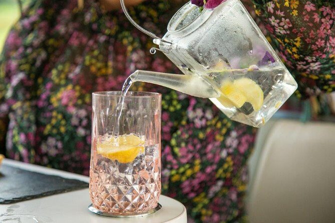 Glasgow Gin Tea Experience - A tea bus that actually helps you understand Glasgow