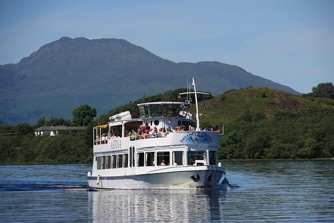 Glasgow: Loch Lomond, the Trossachs and Stirling Castle - Aberfoyle iCentre lunch stop: where the tour gives you food freedom