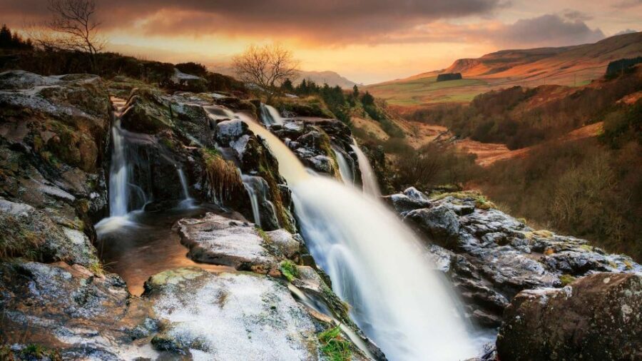 Glasgow: Loup of Fintry Waterfall Guided Tour - Who should book this tour—and who should skip the rock-climb option