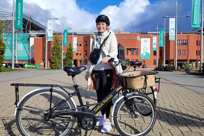 Glasgow Private Bike Tour: Highlights & Hidden Gems - University of Glasgow: a stop with big ideas, no lecture required