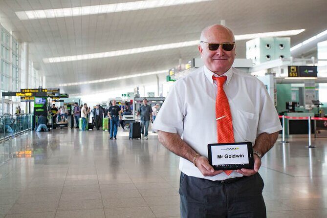 Glasgow Private Transfer from Glasgow Airport to City centre - What happens after you land: meet your driver in the arrivals hall