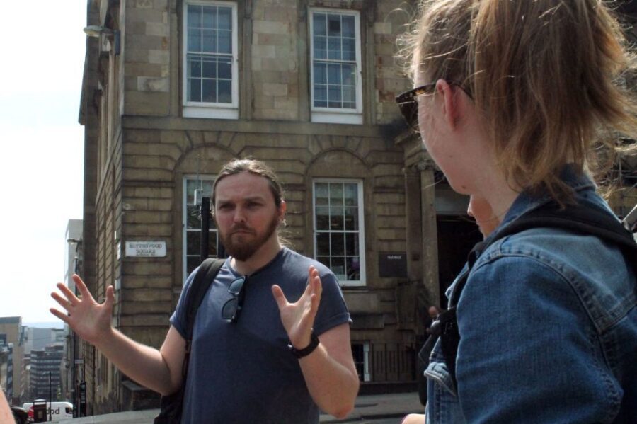 Glasgow: Pubs & History Guided Walking Tour with Beer - Key Points That Make This Tour Worth Your Time