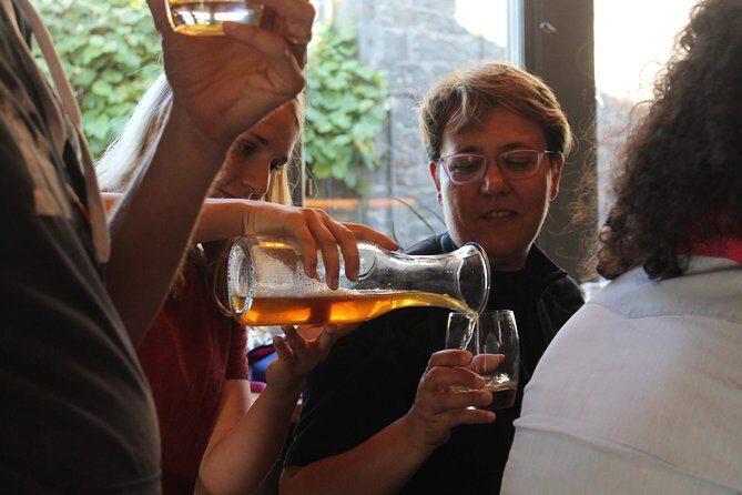 Glasgow: Pubs & History Walking Tour with Beer Tasting - Merchant City: The Walk That Sets Up the Pub Stops