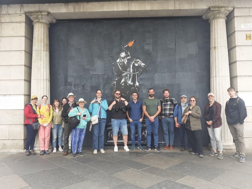 Glasgow: Street Art Guided Walking Tour - Mitchell Street to Ingram Street: the smart way to do Glasgow street art