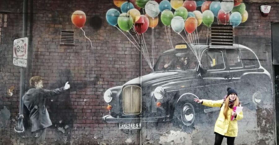 Glasgow: Street Art Guided Walking Tour - The guide makes it human: stories, humor, and lots of questions