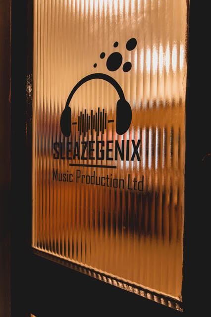 Glasgow: Stuck in the 90s... A Nostalgic Musical Escape Room - Value check: is $37 per person worth your Glasgow night?