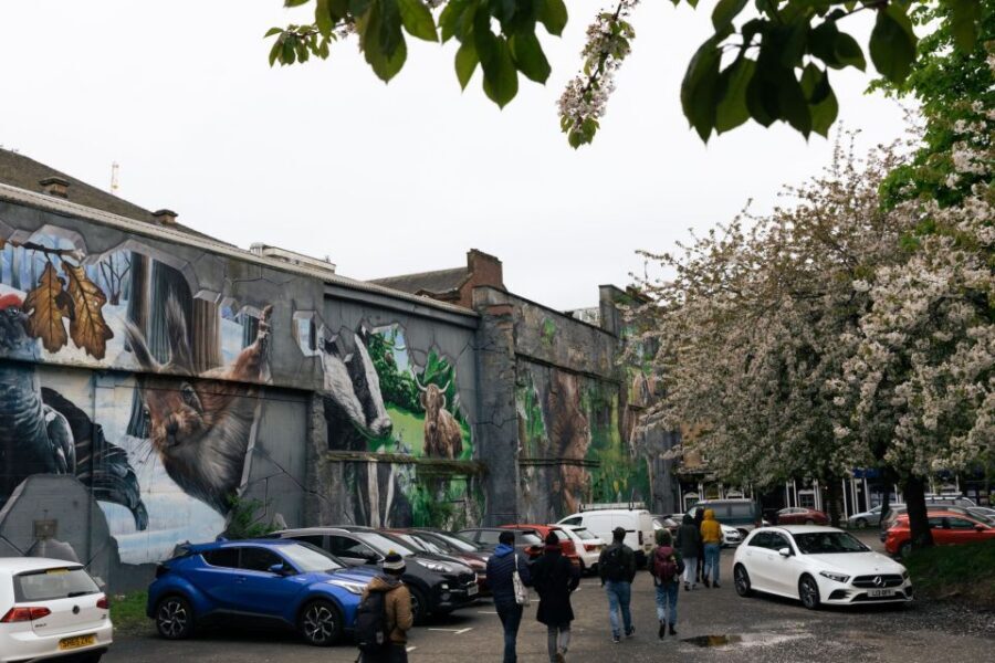Glasgow: The Magnificent and Mysterious History of Glasgow - From Costa Coffee to City Chambers: getting your bearings with purpose