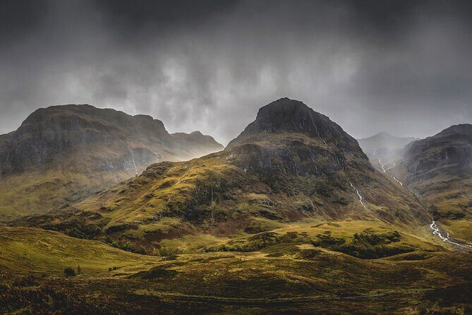 Highland Lochs & Castles Tour to Oban & Glencoe - Luss and Loch Lomond: a calm first stop that sets the tone