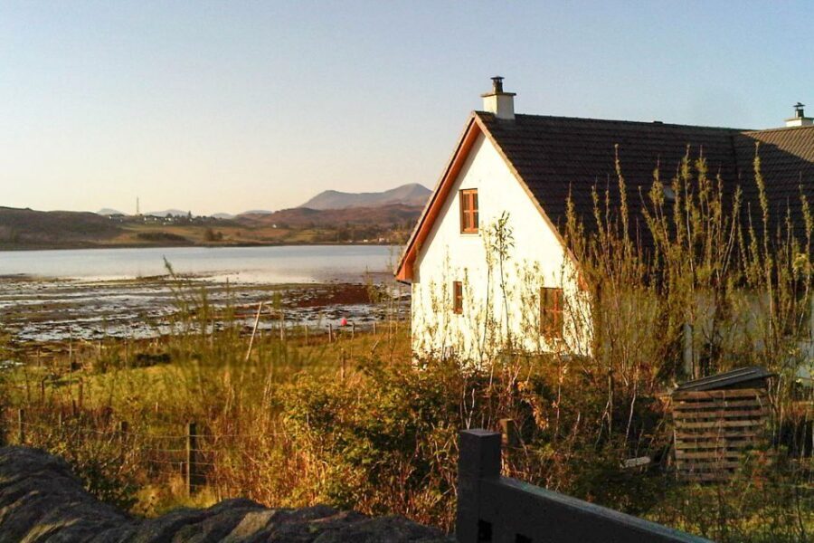 Isle of Skye 3-Day Small Group Tour from Glasgow - Eilean Donan Castle and the Skye Bridge handoff