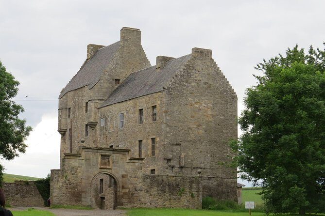 Outlander Adventure Day Tour from Glasgow Including Admissions - Blackness Castle and Fort William: a quick hit with strong atmosphere