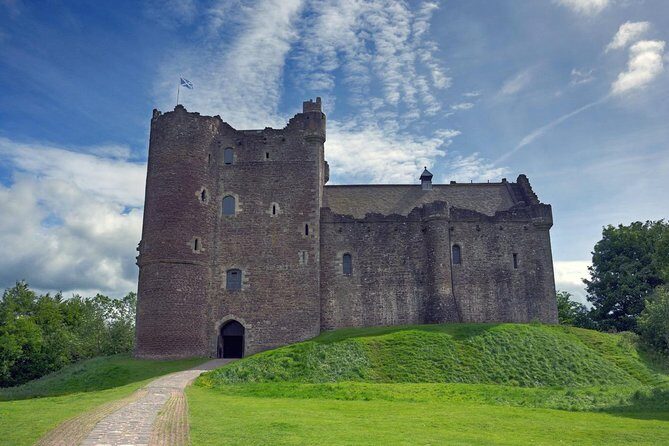 Outlander Day Tour - What the guide actually does: the difference between a drive and a story