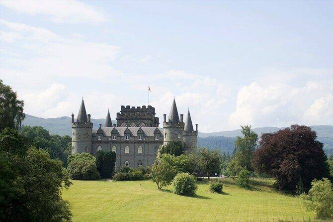 Standing Stones, Inveraray and Kilchurn Castles & Highland Tour starting Glasgow - Loch Lomond and the Trossachs: getting multiple sides of the same waters