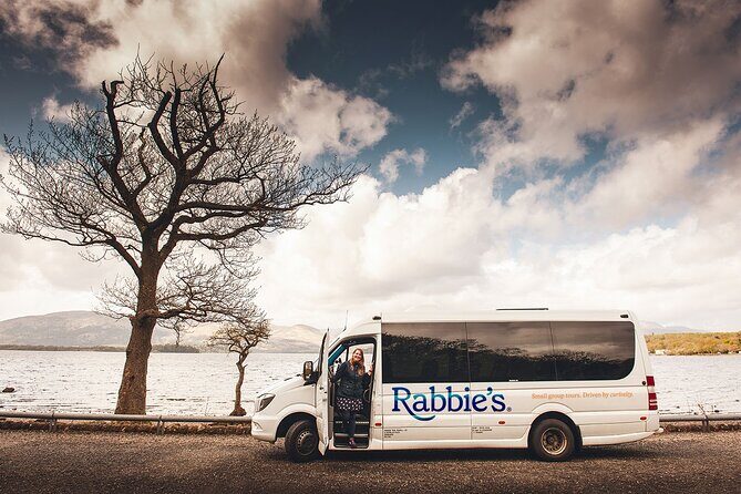 Stirling Castle, Loch Lomond and Cruise Day Tour from Glasgow - Loch Lomond Shores: photo time with a simple goal